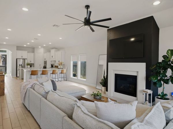 1920 Highland, Seguin, TX 78155