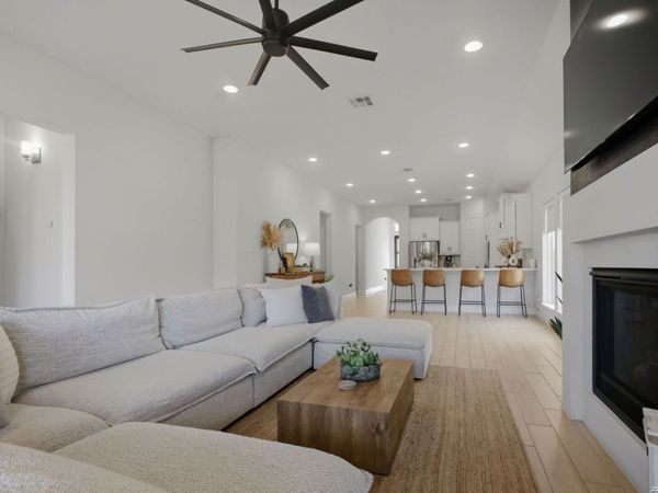 1920 Highland, Seguin, TX 78155