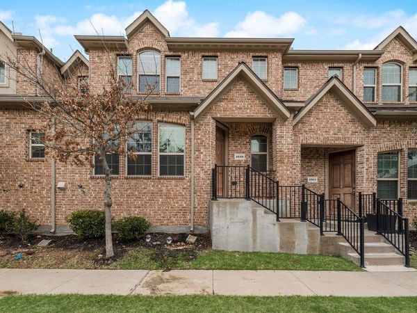 2559 Sarah Lane, Lewisville, TX 75056