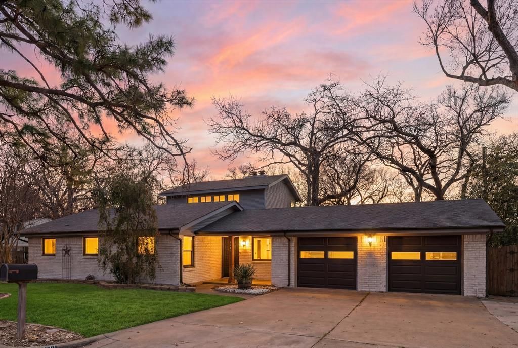 809 Cardinal Circle, Bedford, TX 76022 Main Photo