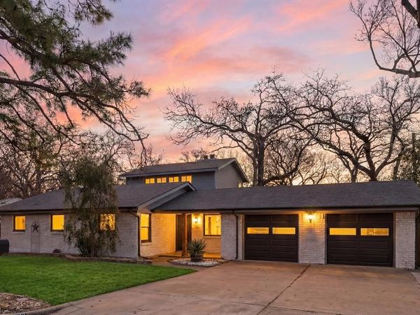 809 Cardinal Circle, Bedford, TX 76022