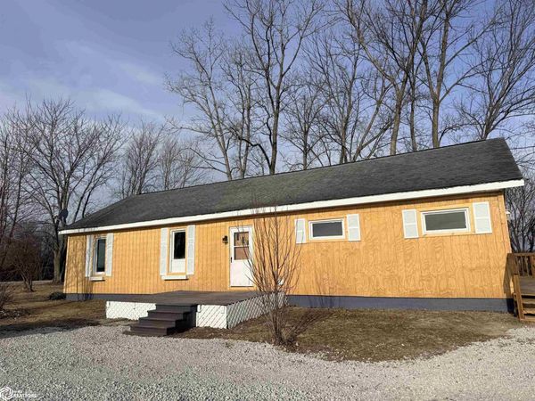 2650 Sassafrass Blvd, Lockridge, IA 52635