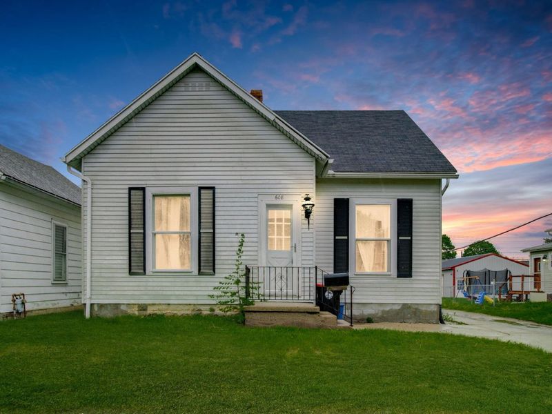 608 W Pearl Street, Wapakoneta, OH 45895 Photo 1