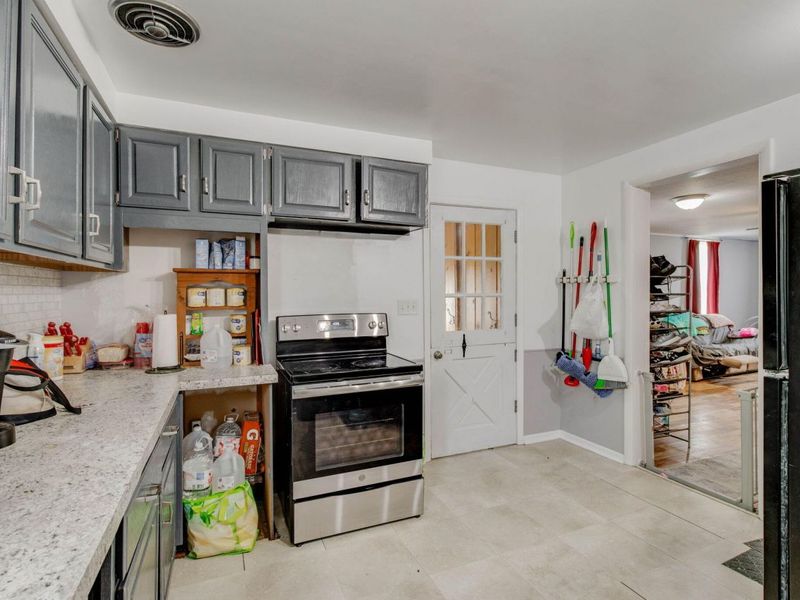 608 W Pearl Street, Wapakoneta, OH 45895 Photo 14