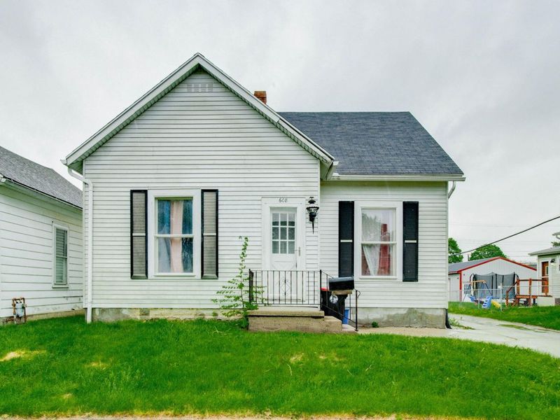 608 W Pearl Street, Wapakoneta, OH 45895 Photo 2