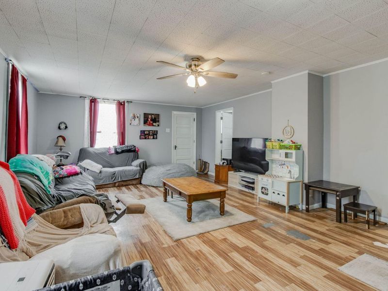 608 W Pearl Street, Wapakoneta, OH 45895 Photo 5