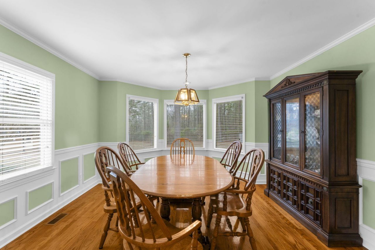 237 Benchwood Drive Photo 12