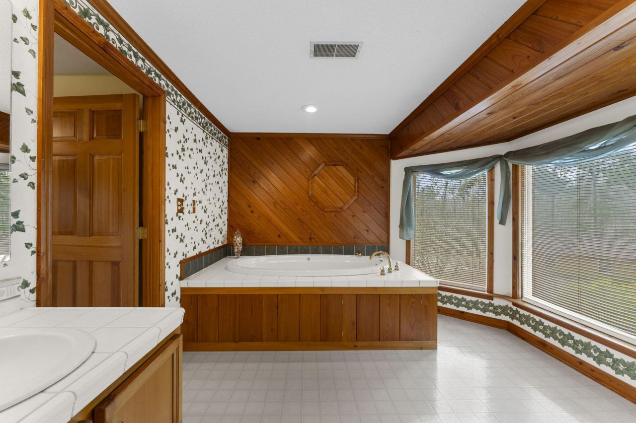 237 Benchwood Drive Photo 23