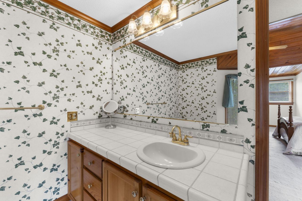 237 Benchwood Drive Photo 25