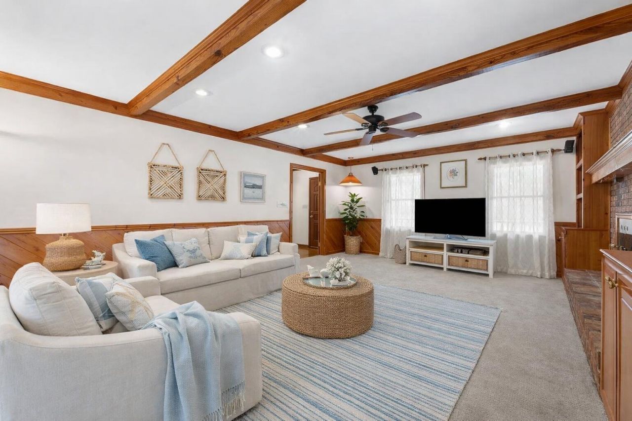 237 Benchwood Drive Photo 8