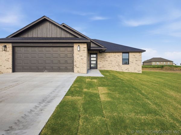 2021 N Everly Drive, Tahlequah, OK 74464