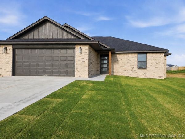 2021 N Everly Drive, Tahlequah, OK 74464