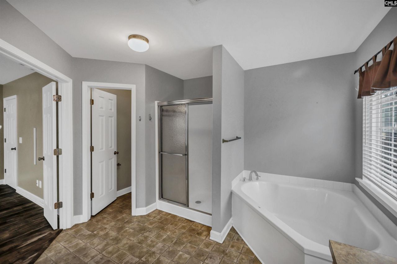 322 Kenmore Park Drive Photo 12