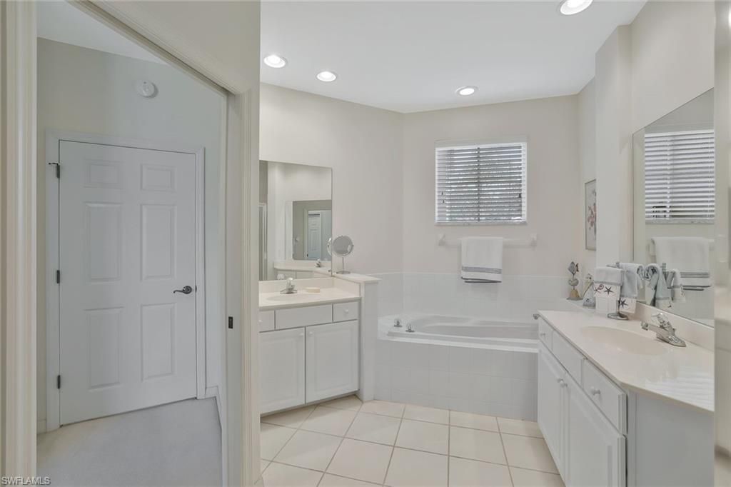 8457 Radcliffe Ter, Unit 102, Naples, FL 34120 Photo