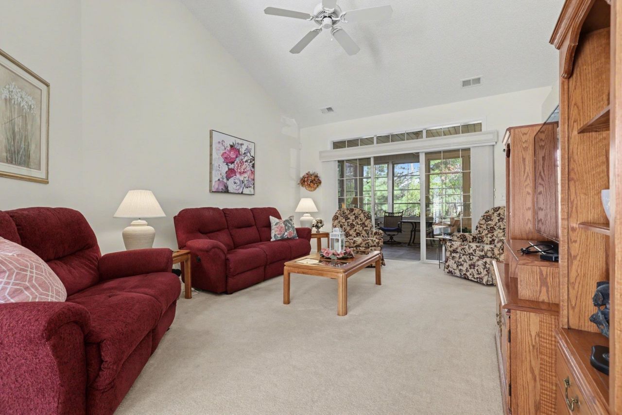 193 Glenwood Dr. Photo 10