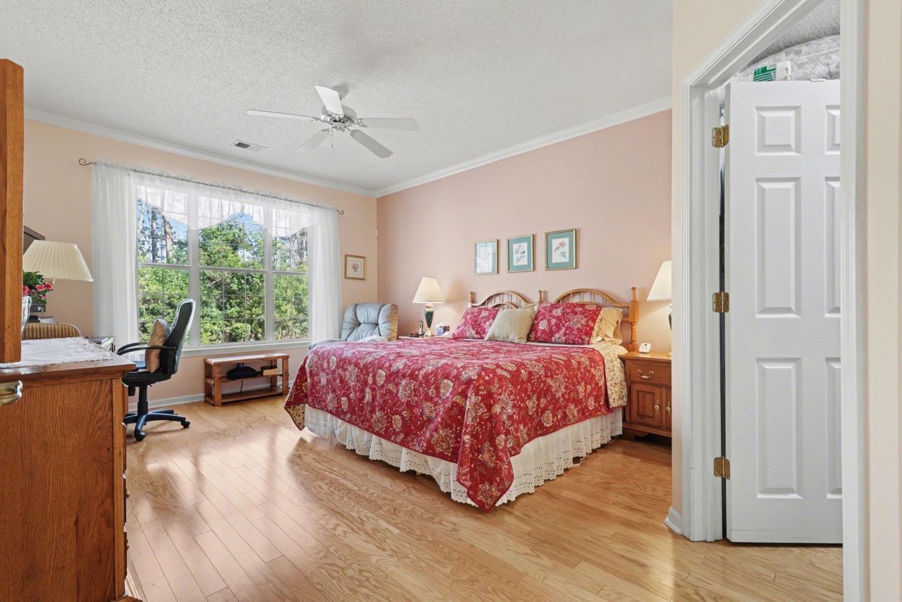 193 Glenwood Dr. Photo 15