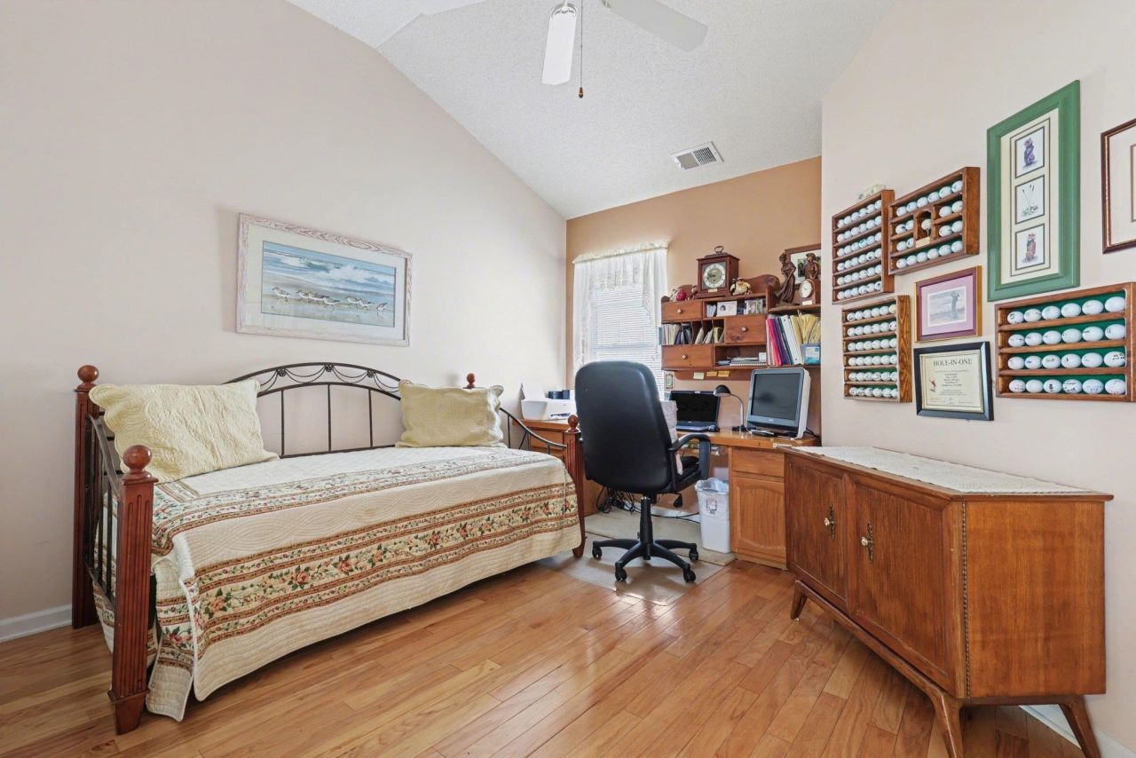 193 Glenwood Dr. Photo 21