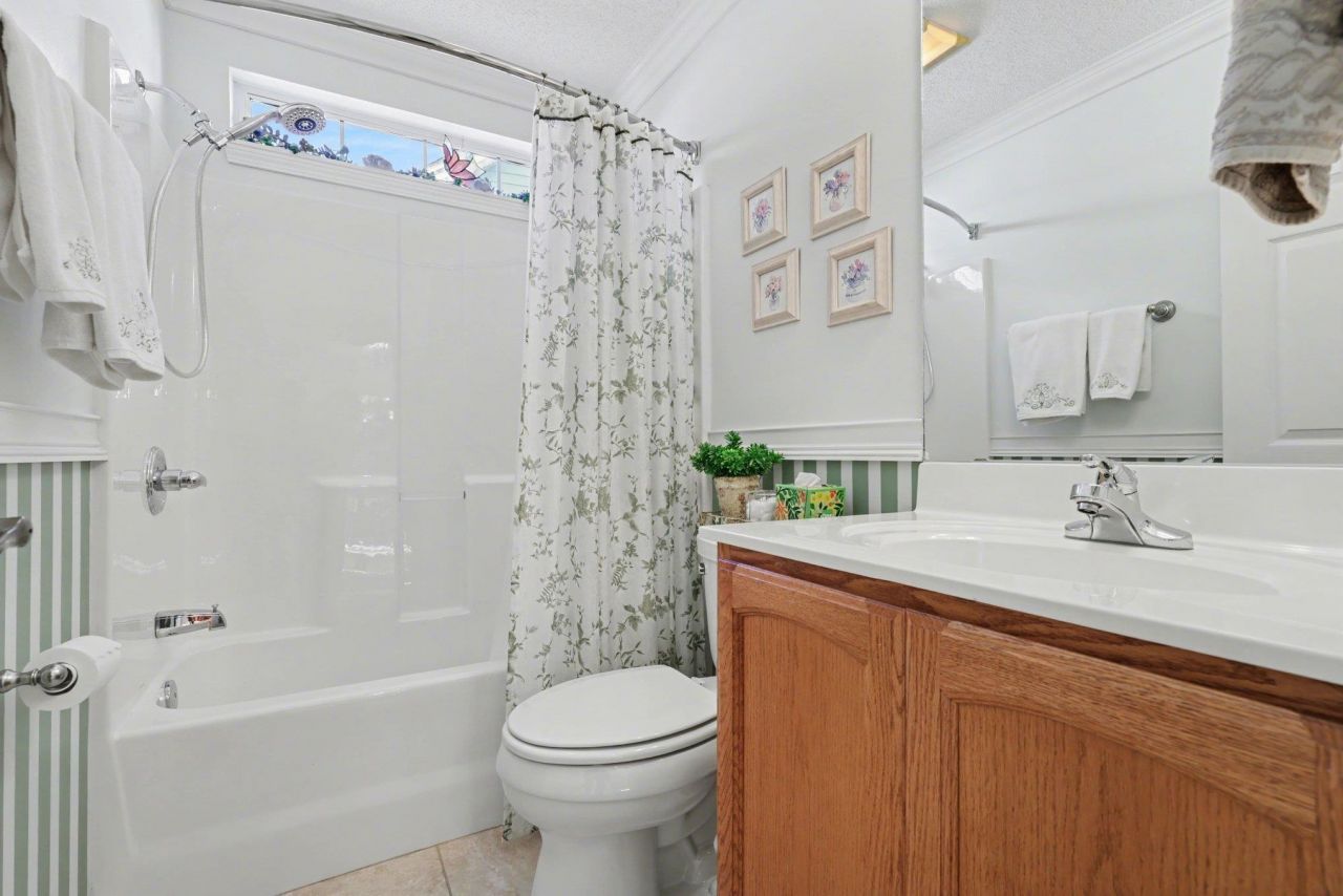 193 Glenwood Dr. Photo 25