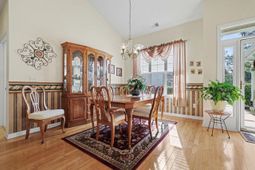 193 Glenwood Dr. photo 4