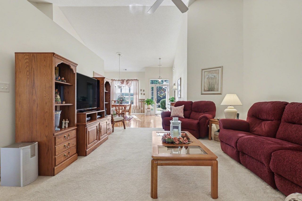 193 Glenwood Dr. Photo 8