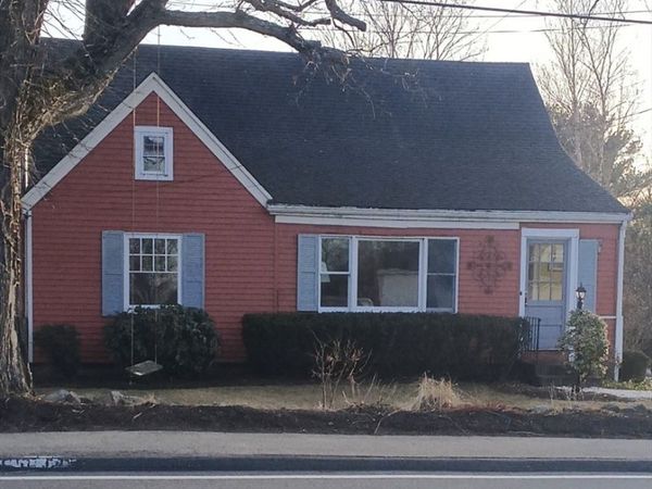 207 Topsfield Rd, Wenham, MA 01984