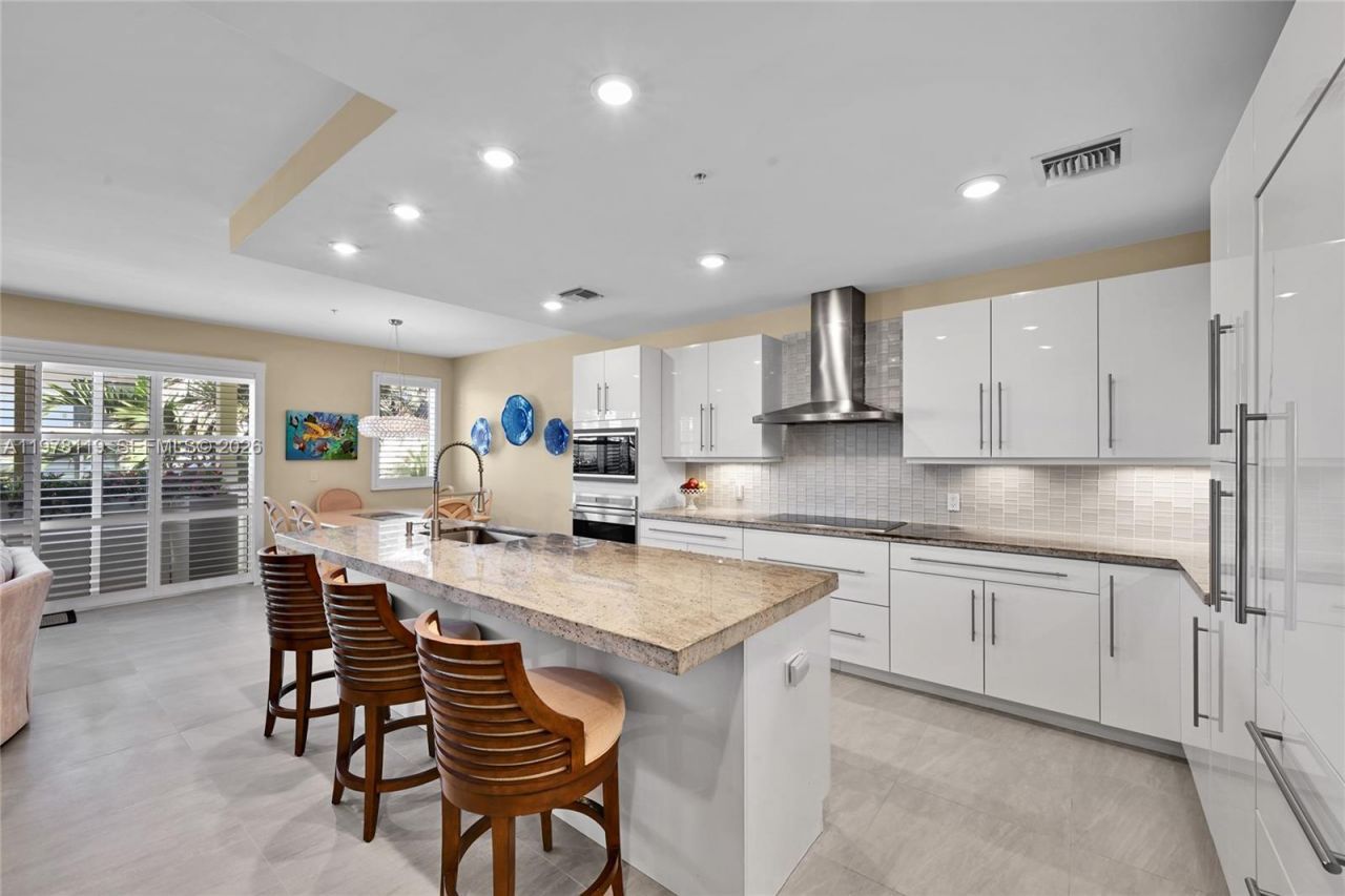 346 Elm St , Unit A-10, Hollywood, FL 33019 Photo