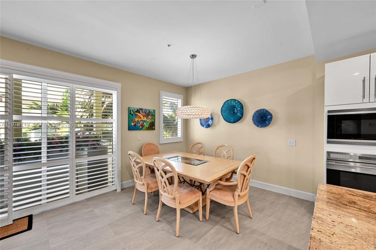 346 Elm St , Unit A-10, Hollywood, FL 33019 Photo