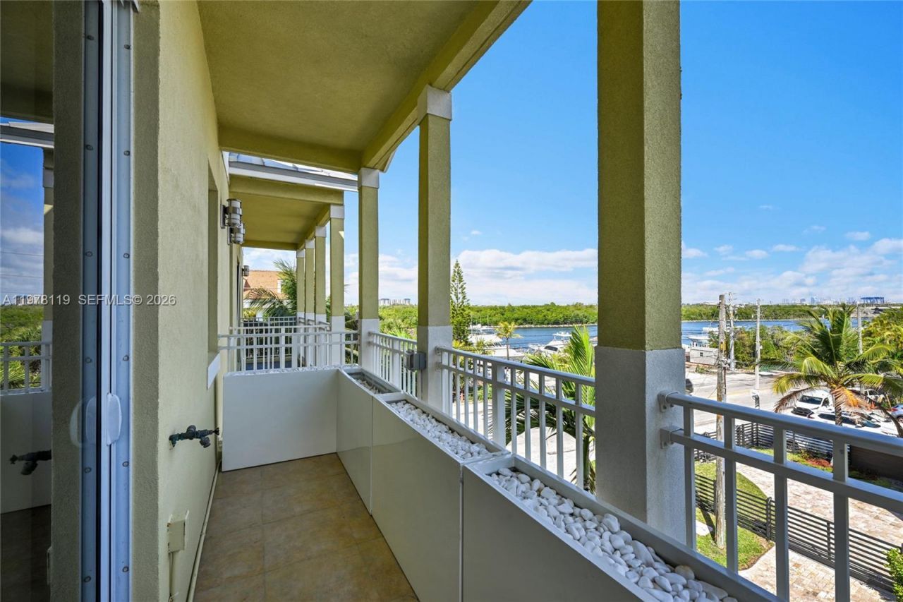 346 Elm St , Unit A-10, Hollywood, FL 33019 Photo