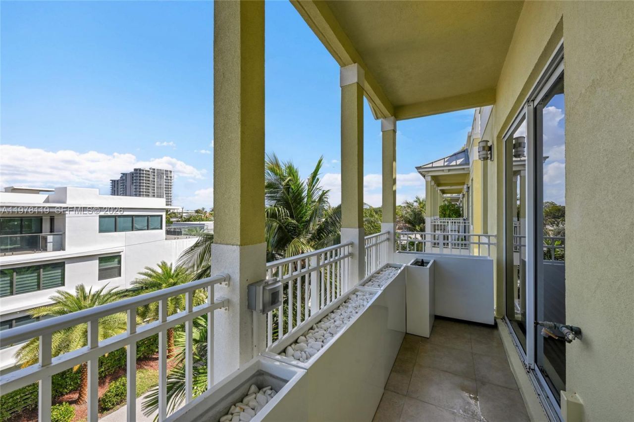 346 Elm St , Unit A-10, Hollywood, FL 33019 Photo