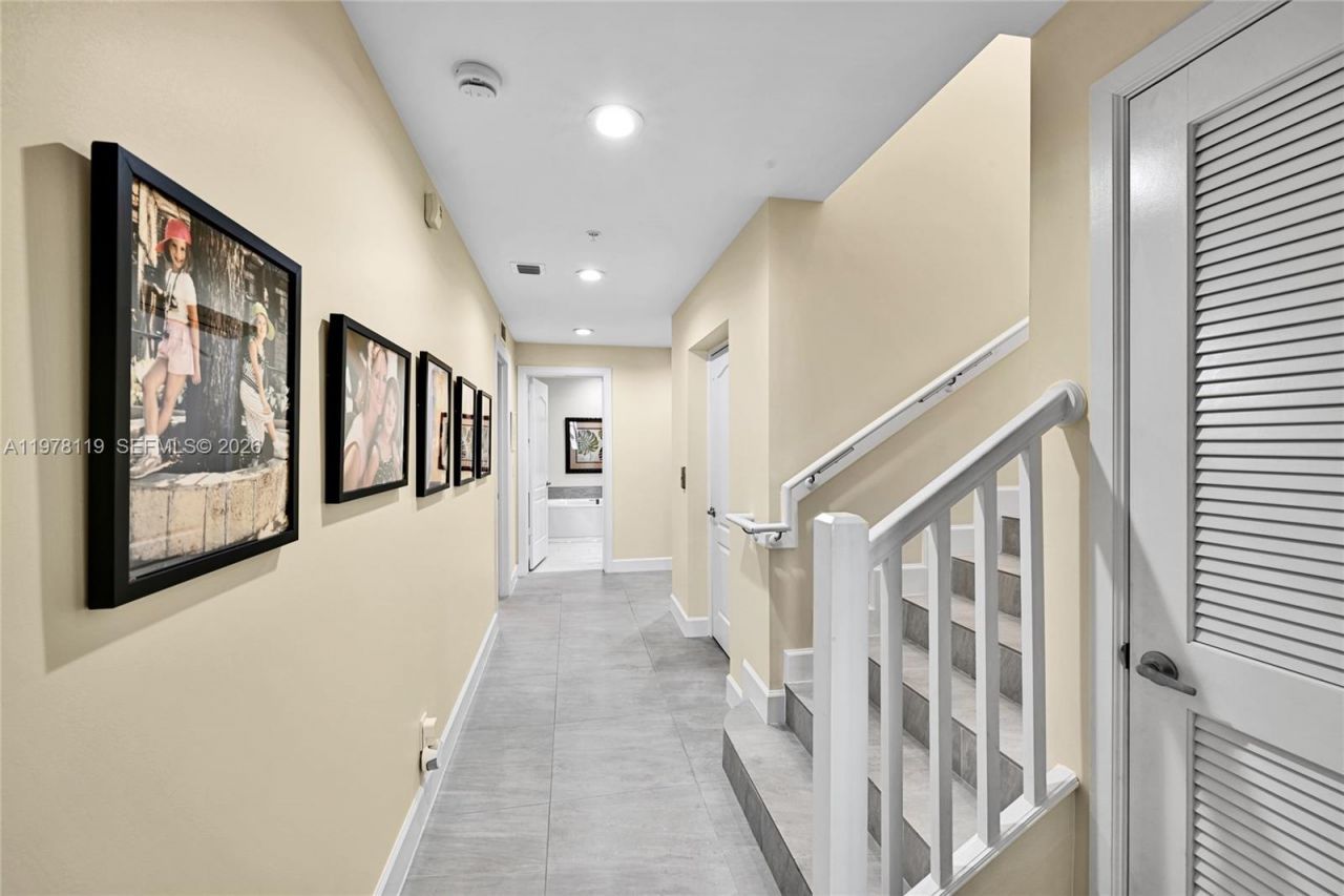 346 Elm St , Unit A-10, Hollywood, FL 33019 Photo