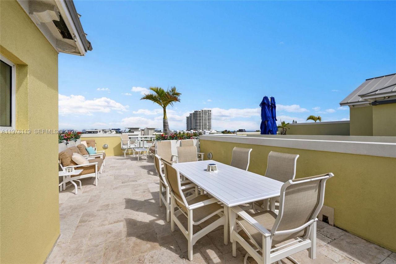 346 Elm St , Unit A-10, Hollywood, FL 33019 Photo