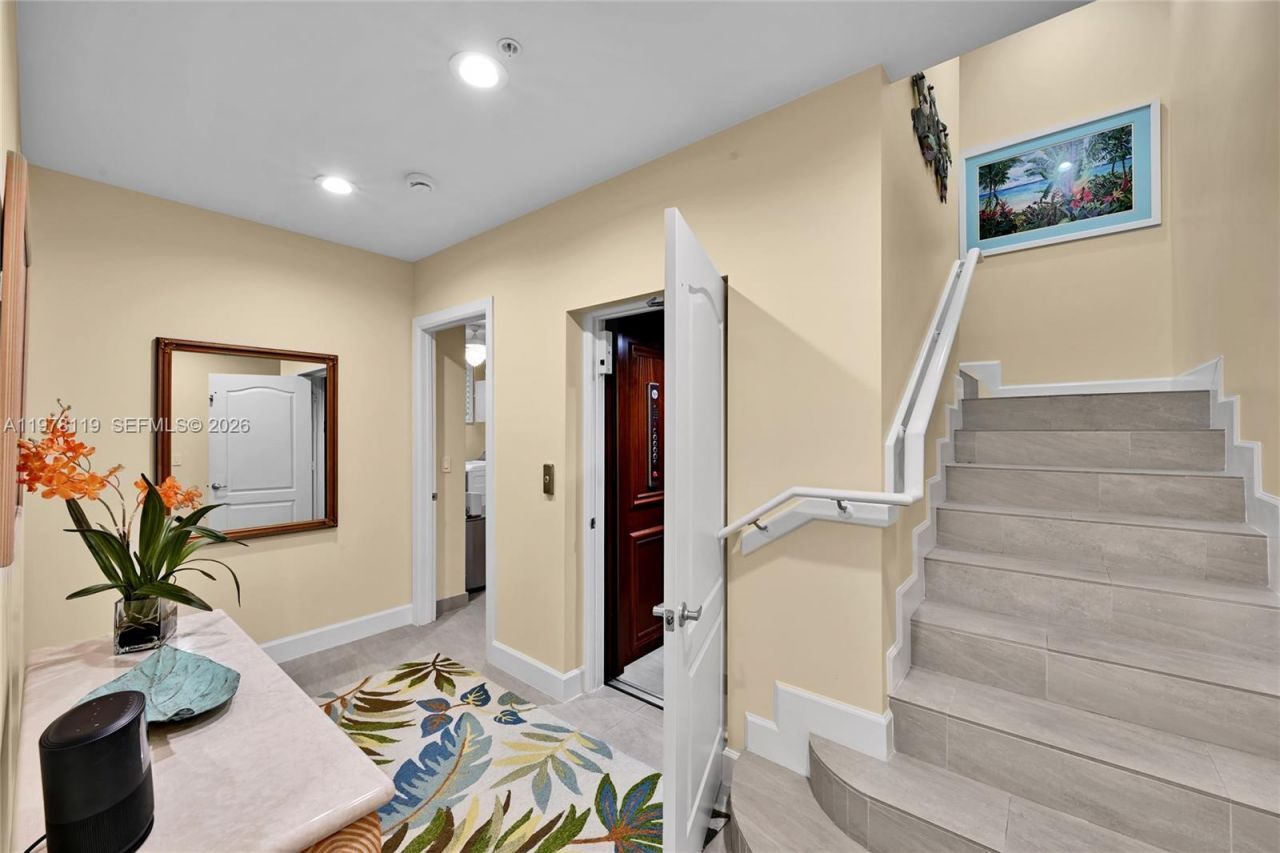 346 Elm St , Unit A-10, Hollywood, FL 33019 Photo