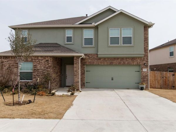 1404 Aquilla DR, Leander, TX 78641