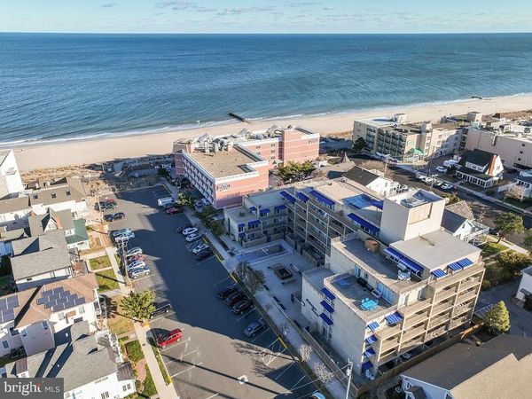 8 OLIVE AVENUE, Unit 205, REHOBOTH BEACH, DE 19971