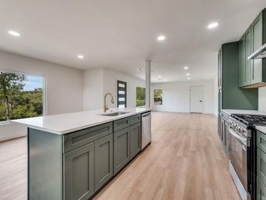 3134 W Jefferson Boulevard, Dallas, TX 75211