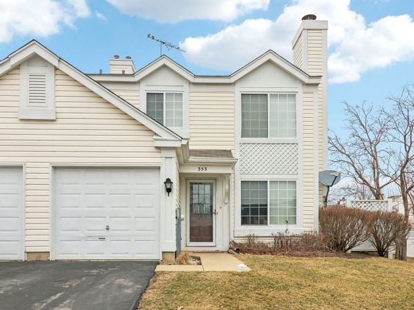 353 Gregory Street , Aurora, IL 60504