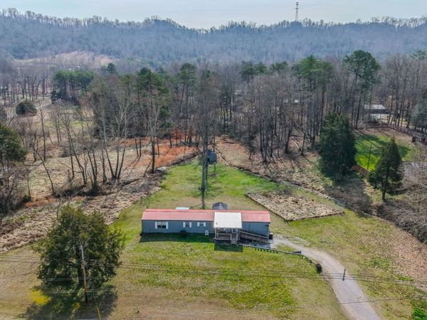 362 Raccoon Valley Rd, Powell, TN 37849