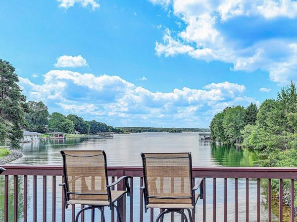 116 Deer Creek DR, Moneta, VA 24121