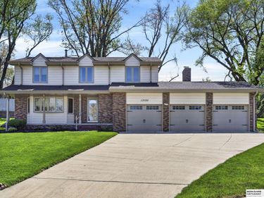 13125 Normandy Circle, Omaha, NE 68137