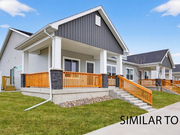 9709 Regatta Lane , Johnston, IA 50131