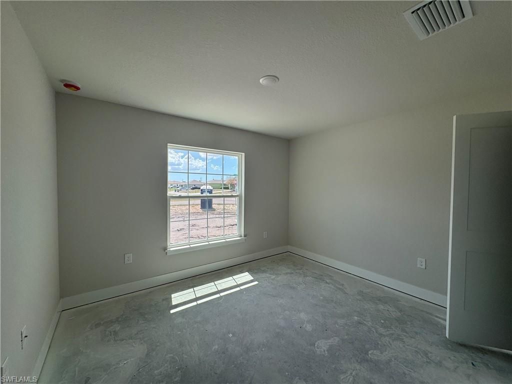 301 NE 14th St, Cape Coral, FL 33909 Photo