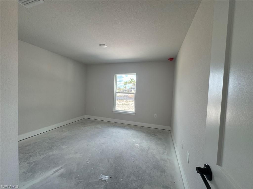 301 NE 14th St, Cape Coral, FL 33909 Photo