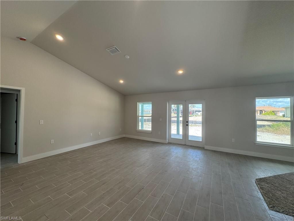 301 NE 14th St, Cape Coral, FL 33909 Photo