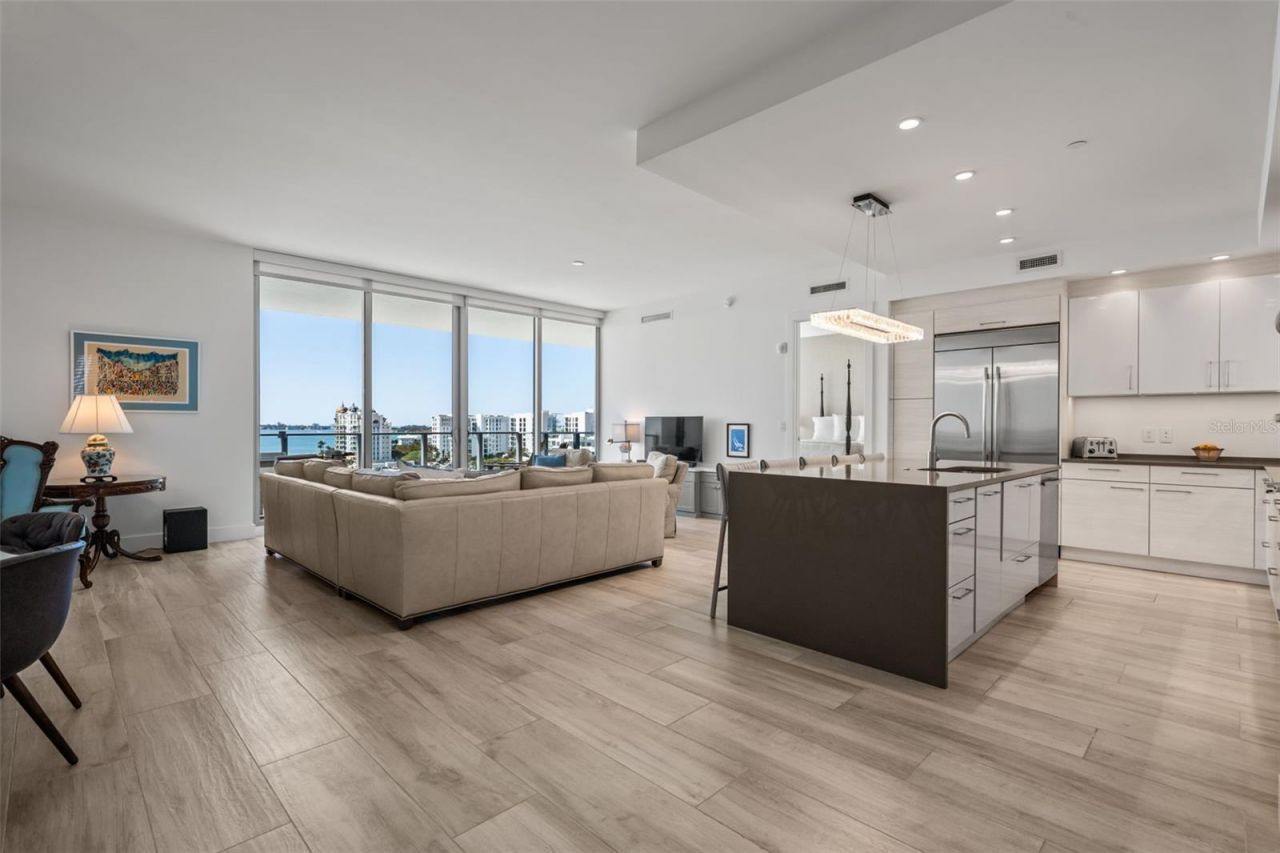 1155 N Gulfstream Avenue, Unit 802, Sarasota, FL 34236 Photo