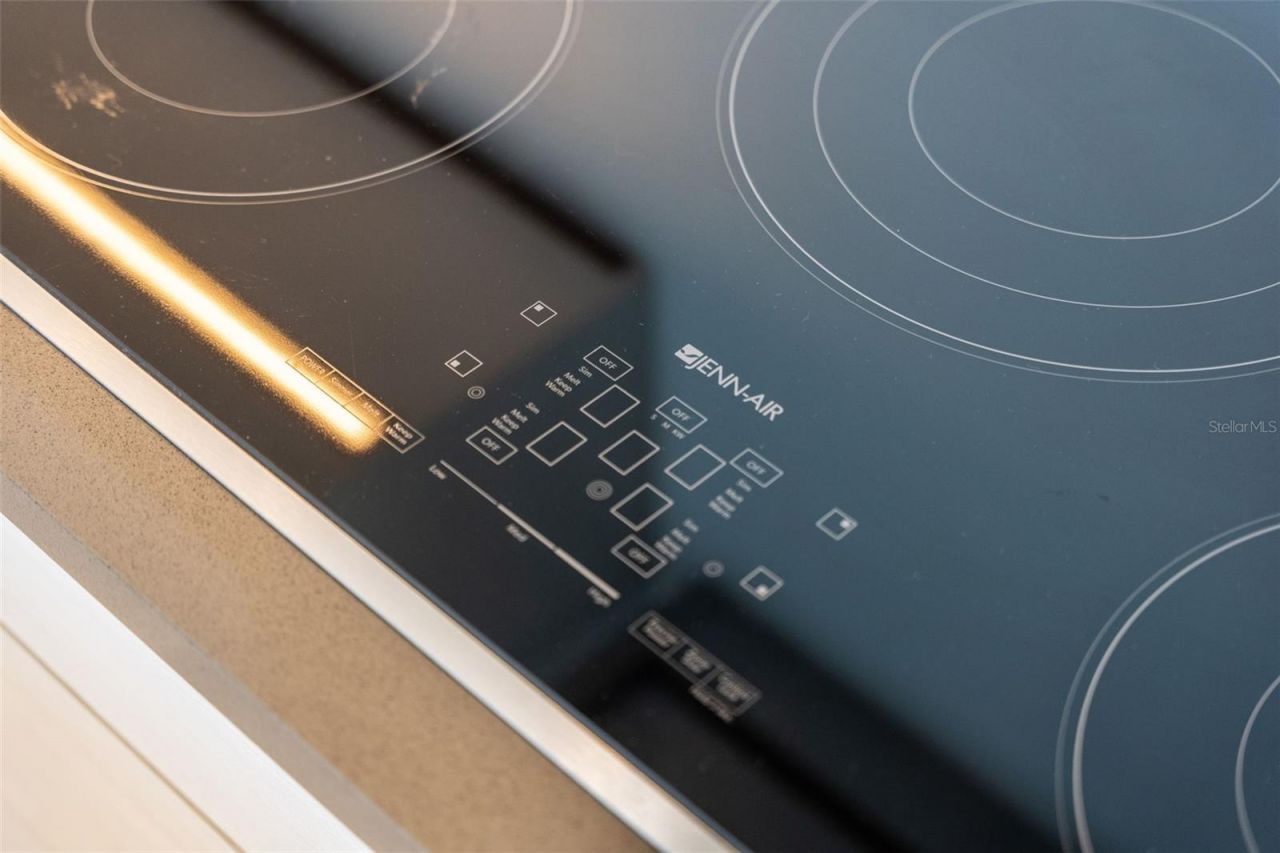 1155 N Gulfstream Avenue, Unit 802, Sarasota, FL 34236 Photo