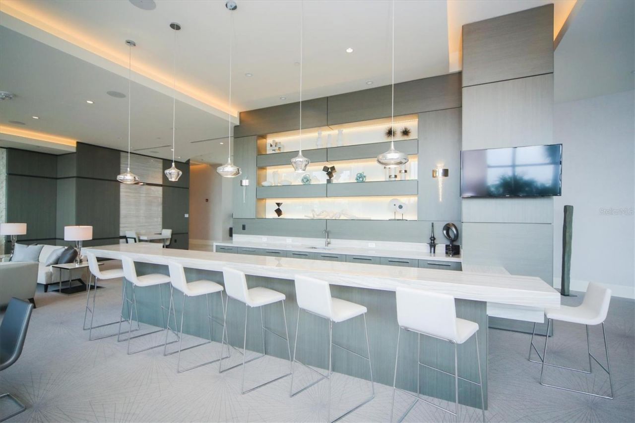 1155 N Gulfstream Avenue, Unit 802, Sarasota, FL 34236 Photo