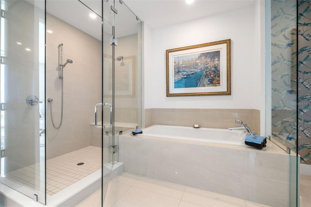 1155 N Gulfstream Avenue, Unit 802, Sarasota, FL 34236 Photo