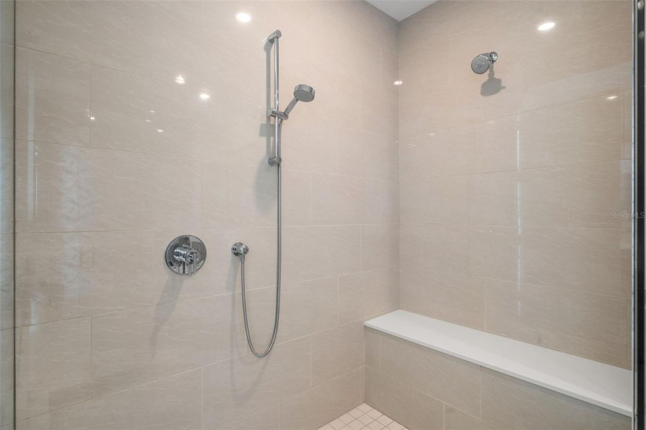 1155 N Gulfstream Avenue, Unit 802, Sarasota, FL 34236 Photo