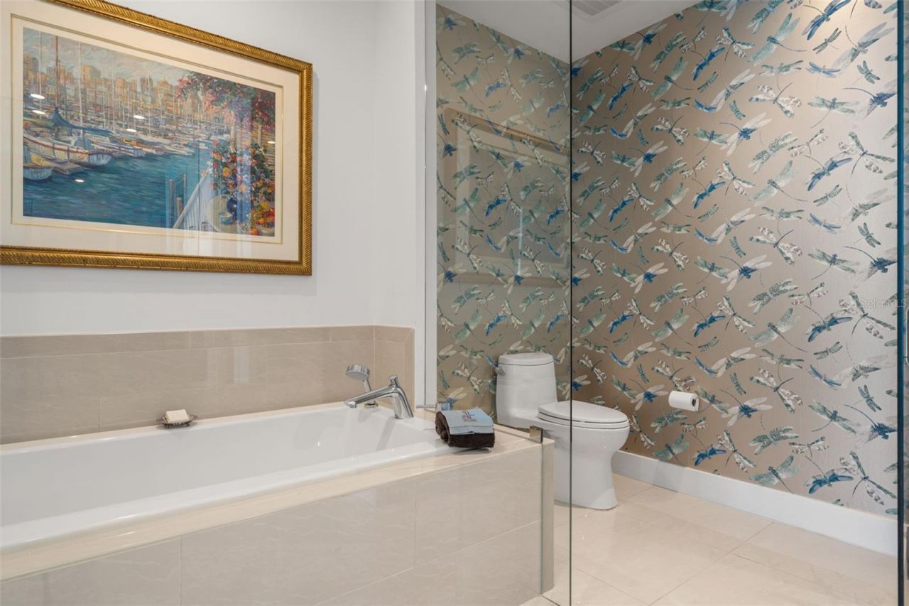 1155 N Gulfstream Avenue, Unit 802, Sarasota, FL 34236 Photo