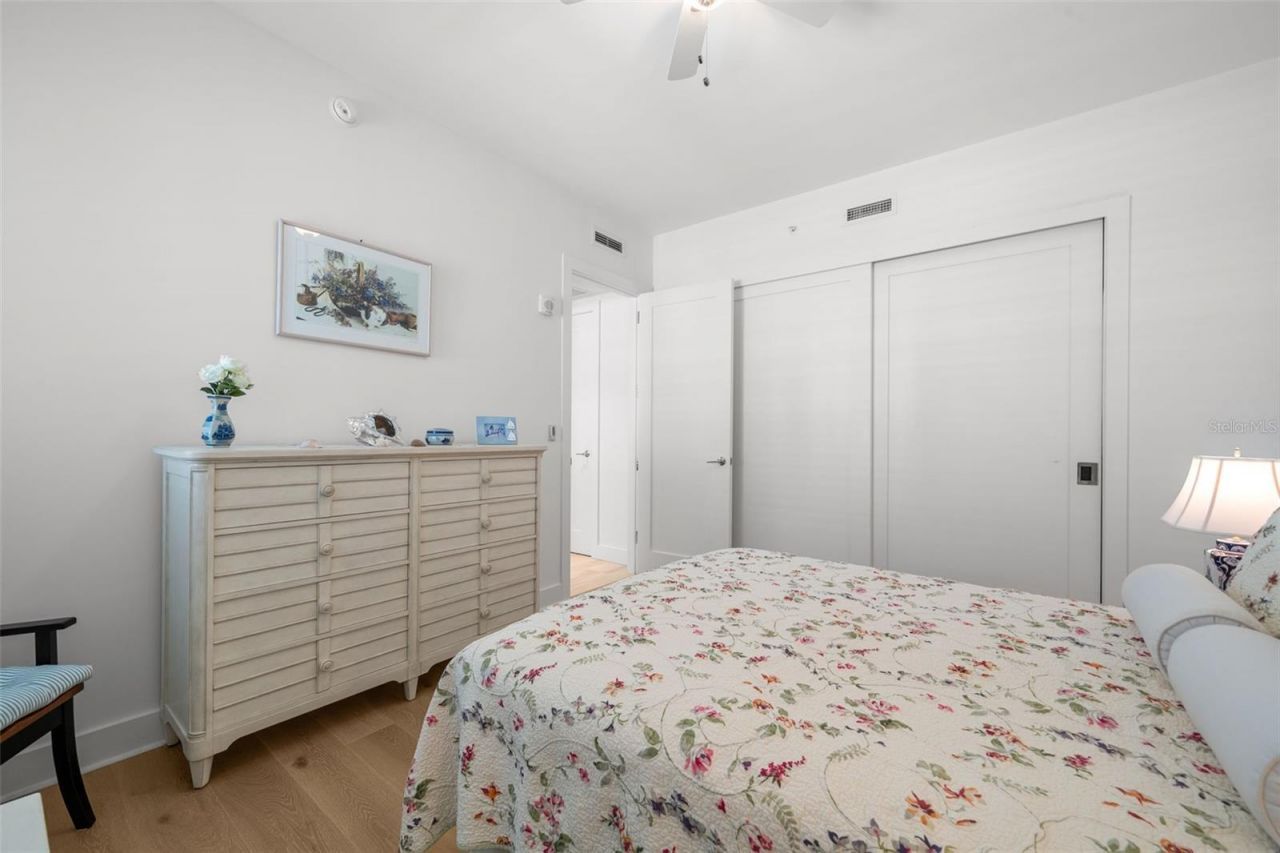 1155 N Gulfstream Avenue, Unit 802, Sarasota, FL 34236 Photo